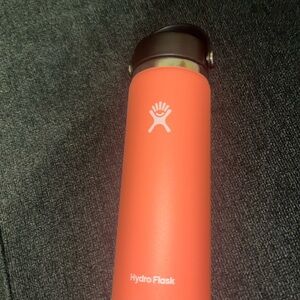 Hydro Flask Hibiscus Bottle with Black Lid